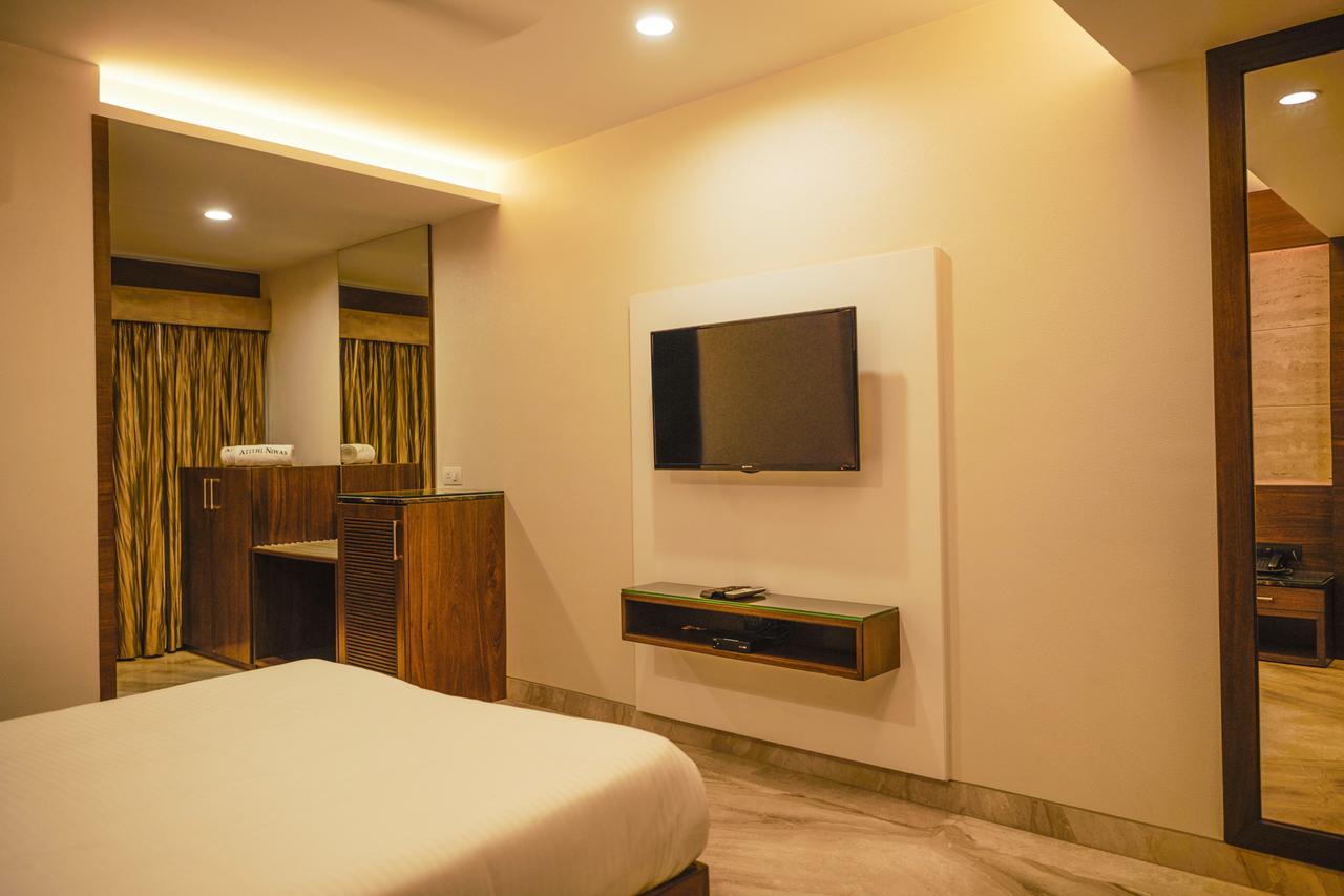 The Atithi Niwas Indore Exterior foto